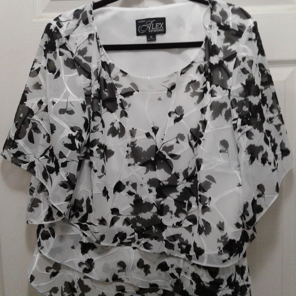 Alex Evenings Woman  Blouse - White w/ Black leaves  1X